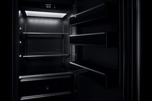 Daring Obsidian Finish Interior