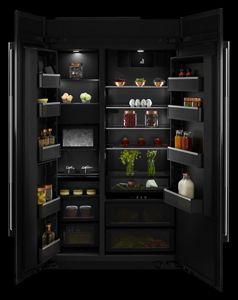 Daring Obsidian Interior