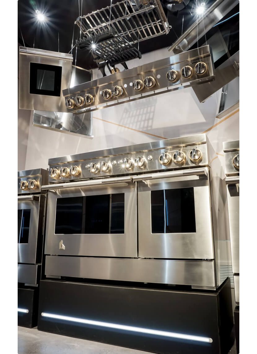 The RISE™ Design Expression display at a JennAir Experience Showroom.