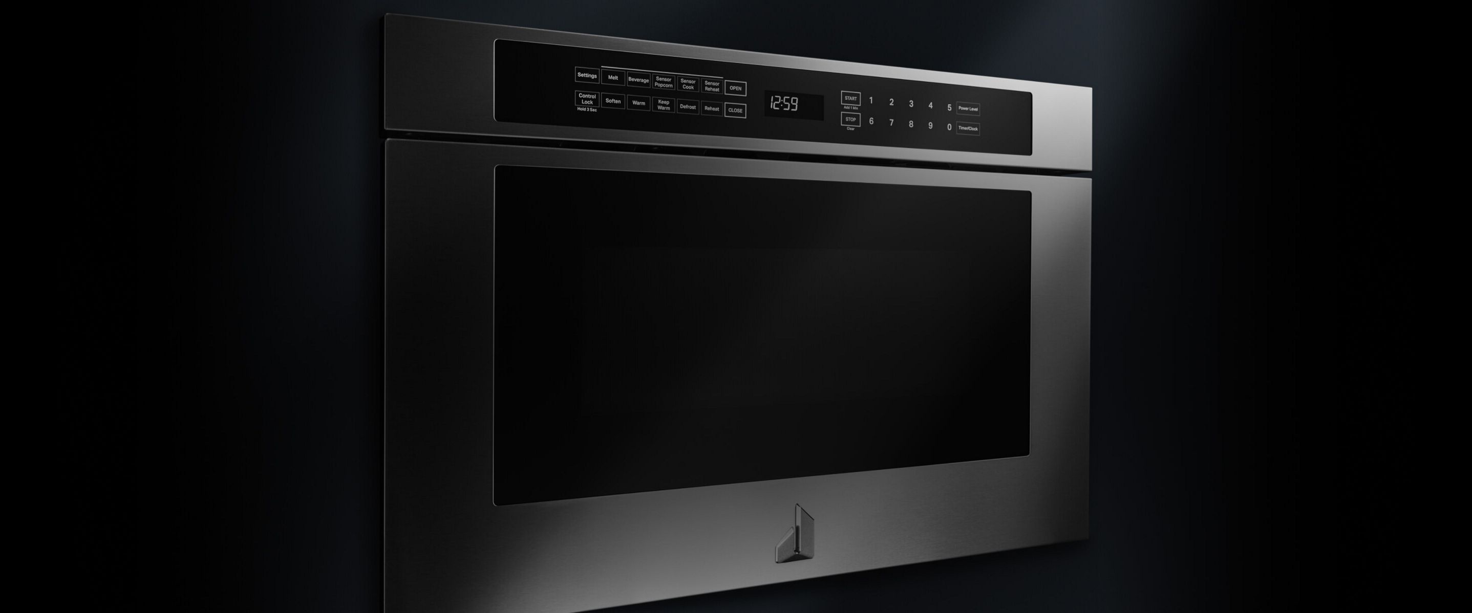 Un four à micro-ondes JennAir® encastré, également appelé un four rapide.
