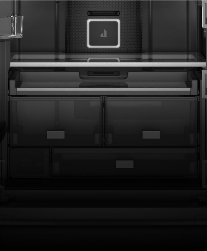 The full-width Gourmet Bay[™] Drawer.